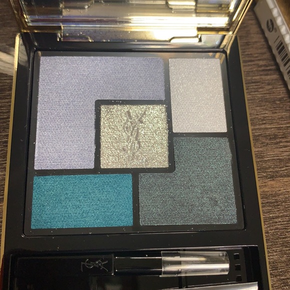 COUTURE PALETTE COLLECTOR URBAN ESCAPE
EYESHADOW - Picture 9 of 15